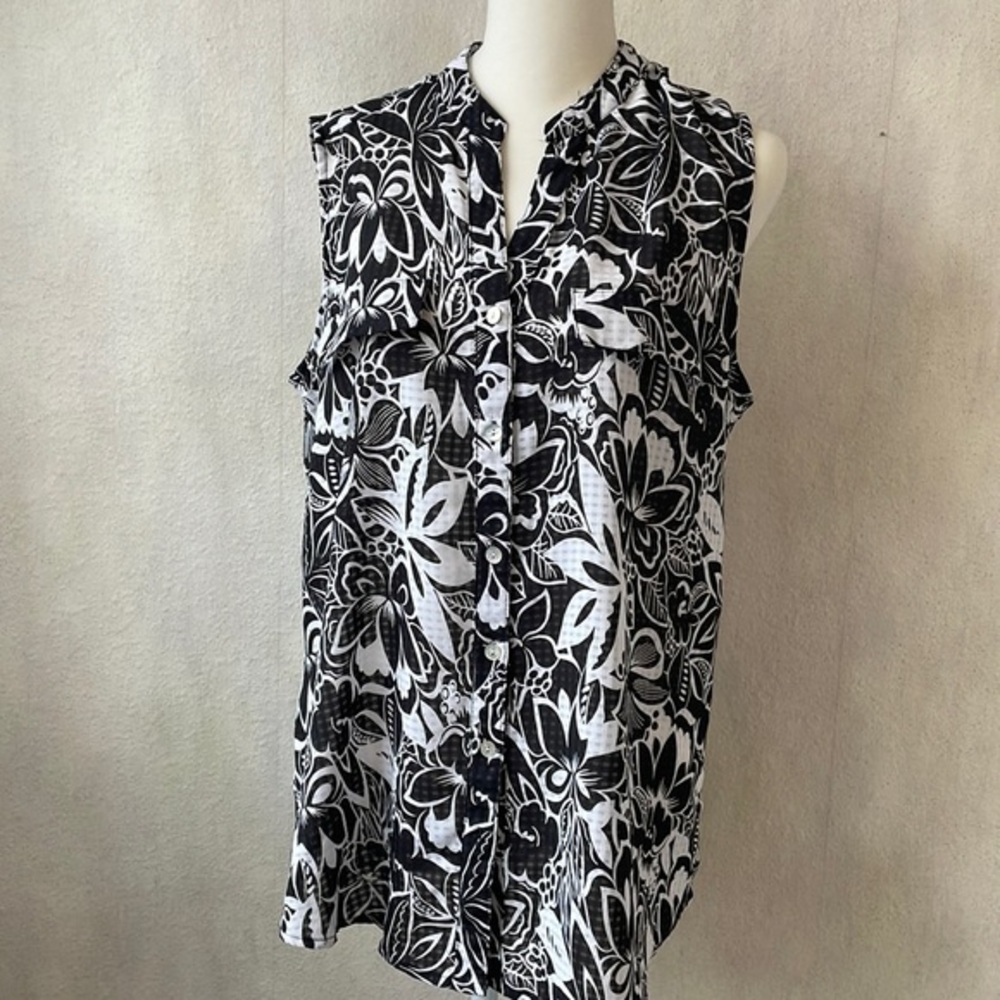 Notations button up sleeveless blouse